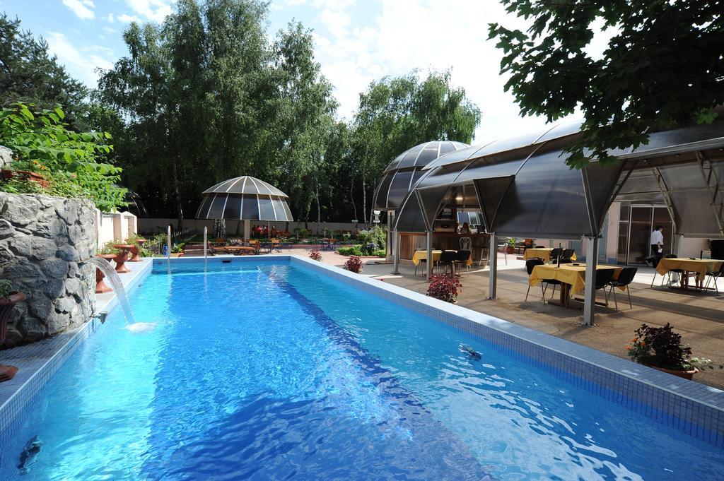 Mercury Hotel Harkiv Exterior foto